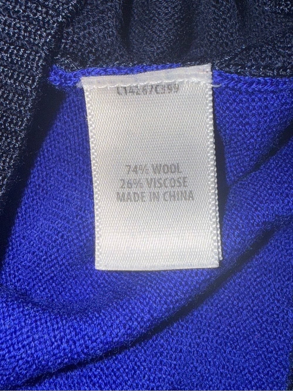 St. John Collection Sport Blue Colorblock Sweater Women’s Med Wool Blend - Picture 5 of 6